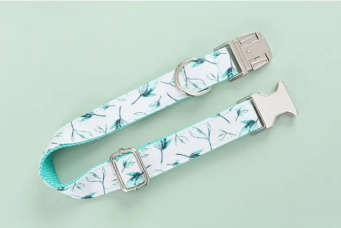 Leaf Print Dog Collar & Leash Set
